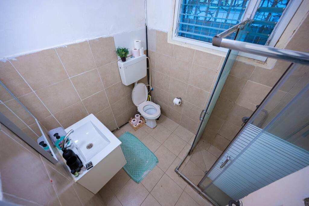 Studio Apartment In Ben Yehuda Cozy And Convinent Tel Aviv Esterno foto